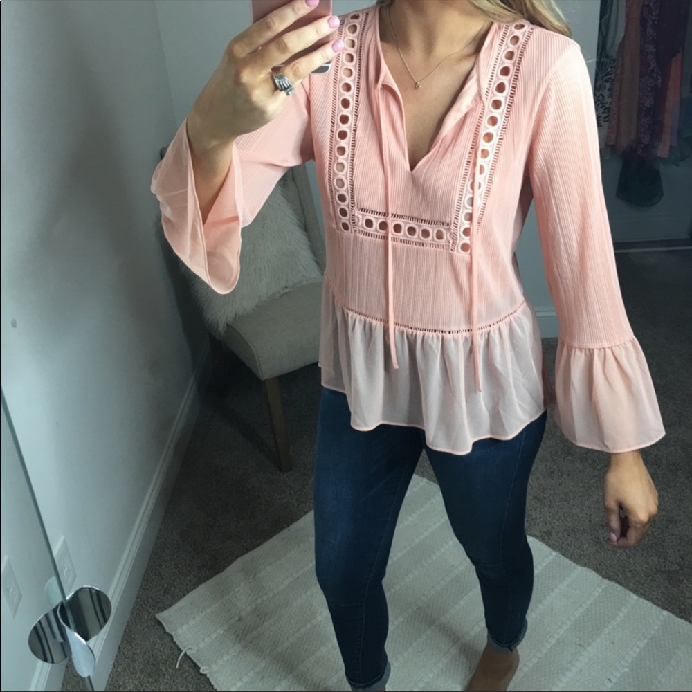 Pretty peach top!